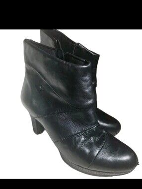 Umberto Raffini Vera Black Leather Snake Embossed Platform Heel Booties 8.5 [3D
